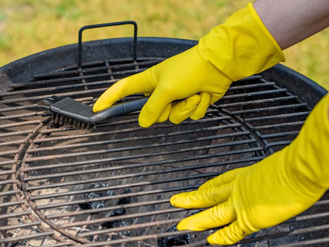 how to clean a BBQ grill grate