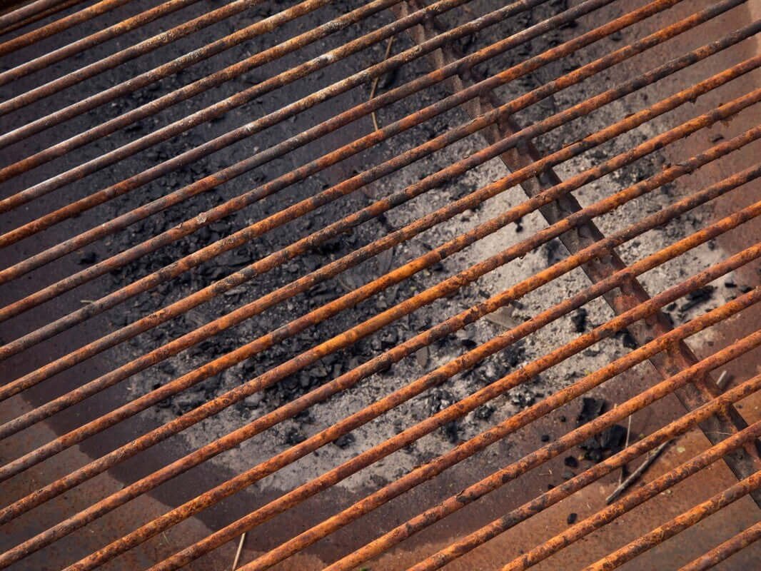 how to clean rust off grill