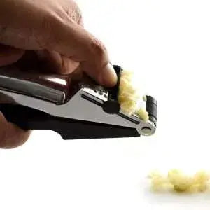 Garlic Press/Slicer with Cleaner Norpro