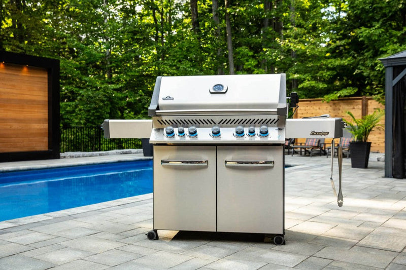 Napoleon Prestige 665 RSIB Natural Gas Grill with Infrared Side and Rear Burners - P665RSIBNSS Napoleon/Crawford